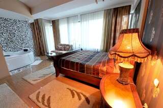 Отель Hotel Gold Плевля Улучшенные апартаменты-6