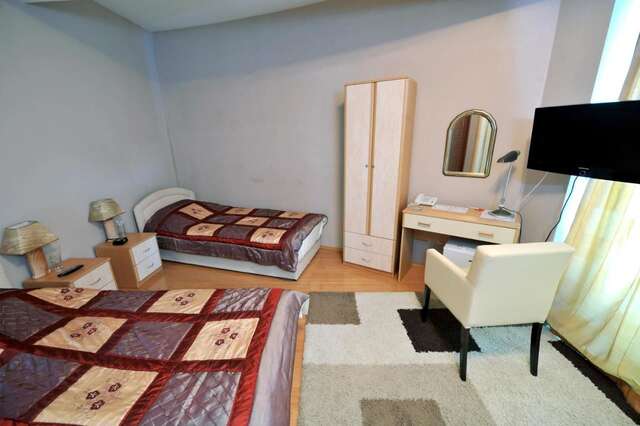 Отель Hotel Gold Плевля-15