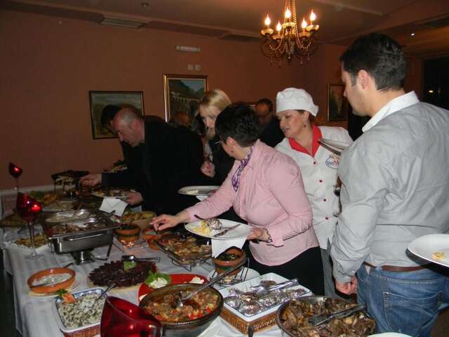 Отель Hotel Gold Плевля-11